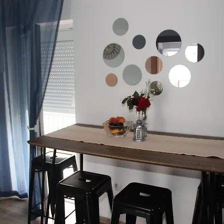Ana - Biker Friendly Apartment *